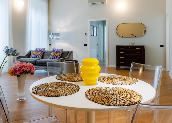 R Oleandro House