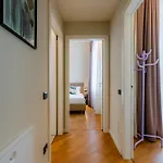 R Oleandro House *