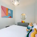 R Oleandro House *