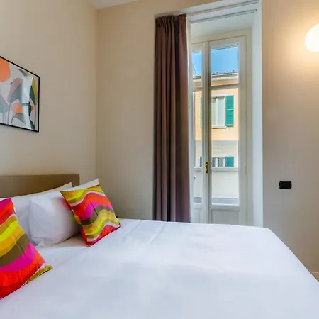 R Oleandro House Апартаменты Комо